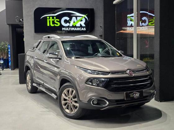 FIAT TORO 2.0 16V TURBO DIESEL RANCH 4WD AT9 FIAT TORO 2.0 16V TURBO DIESEL RANCH 4WD AT9